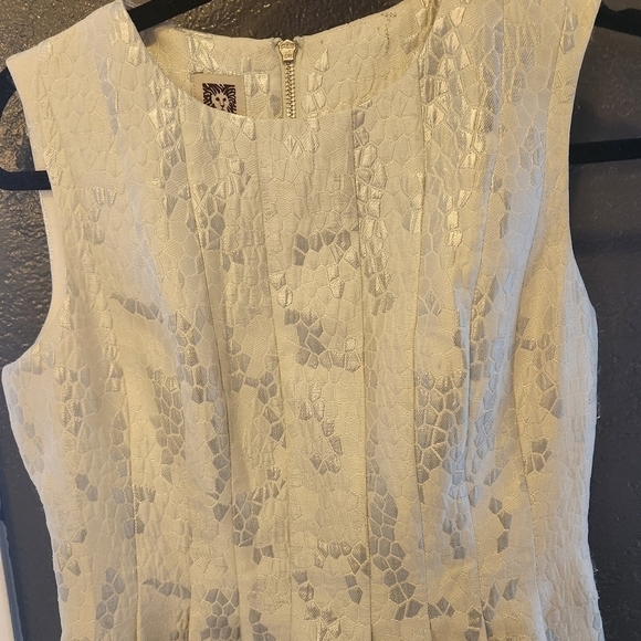 ANN Klein Sliver/White Tulip Dress pleated size 6 - Picture 2 of 11